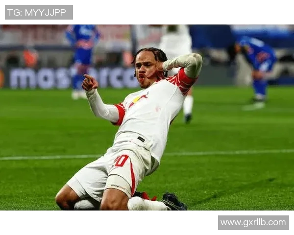 哈维西蒙斯的崛起与挑战:年轻天才如何在足球世界中书写传奇 哈维西蒙斯的崛起与挑战:年轻天才如何在足球世界中书写传奇