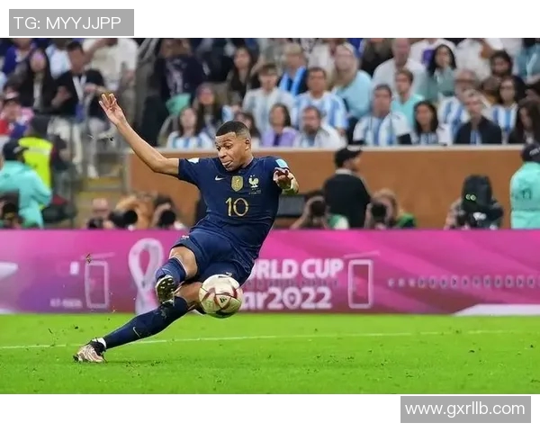 姆巴佩领衔法国队冲击世界杯冠军决战赛场展现超凡实力与团队精神 姆巴佩领衔法国队冲击世界杯冠军决战赛场展现超凡实力与团队精神