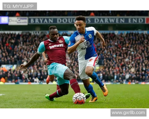 德比队与布莱克本的激烈对决展现英冠赛场的竞争魅力与精彩瞬间